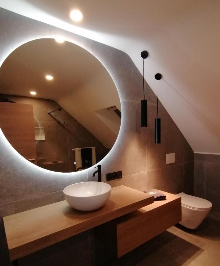 Le Clos Du Montys Louveigné Esterno foto