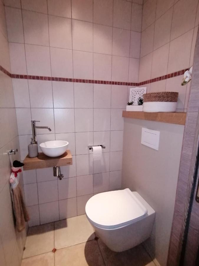 Le Clos Du Montys Louveigné Esterno foto
